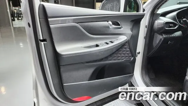 Hyundai Santa Fe 2022 thumb 3