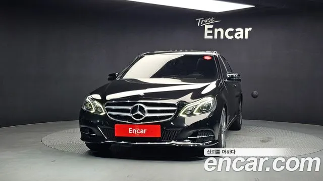 Mercedes-Benz E-Class 2016 thumb 10