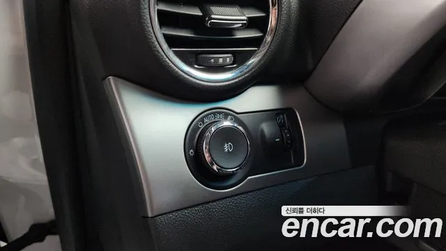 Chevrolet Orlando 2011 thumb 11