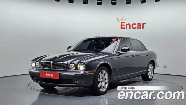 Jaguar XJ-8 2006 thumb 3