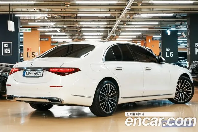 Mercedes-Benz S-Class 2021 thumb 6