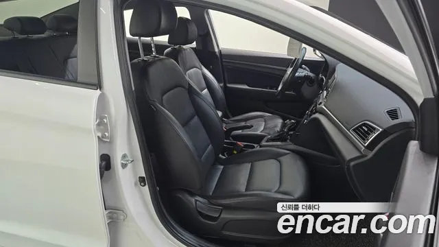 Hyundai Avante 2016 thumb 3