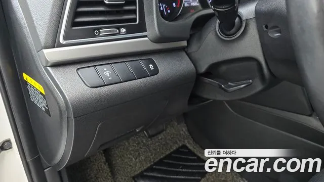 Hyundai Avante 2016 thumb 12