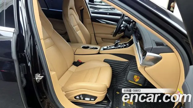Porsche Panamera 2018 thumb 7