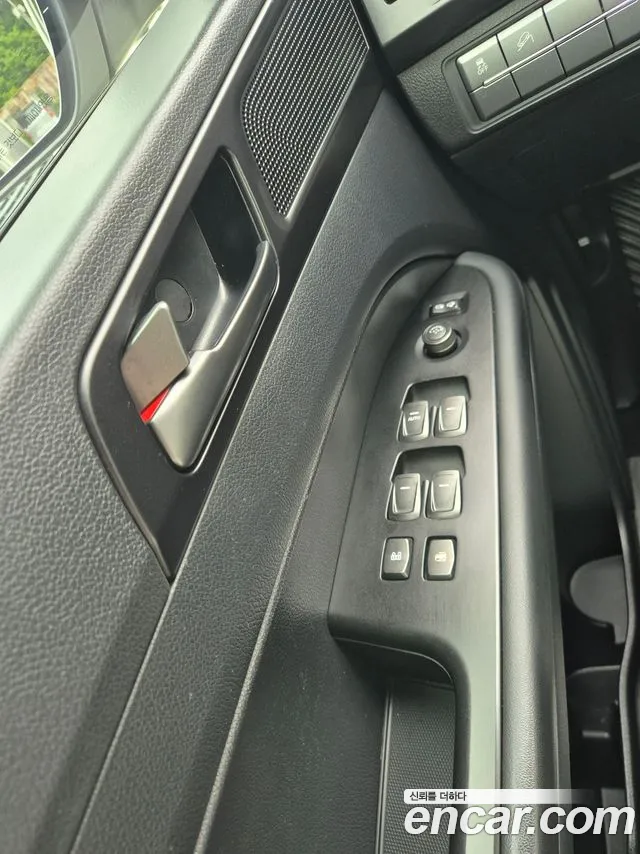 KGM Rexton 2019 thumb 3