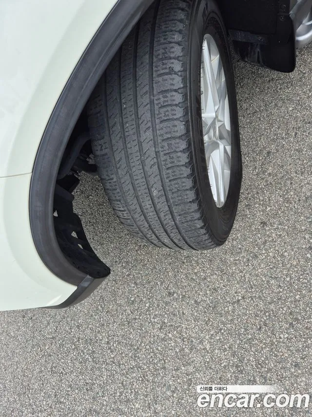 KGM Rexton 2019 thumb 4