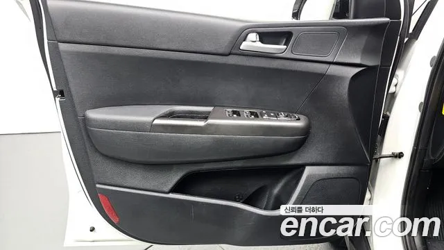 Kia Sportage 2018 thumb 8