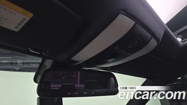 Mercedes-Benz E-Class 2015 thumb 8