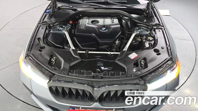 BMW 5 серии 2018 thumb 11