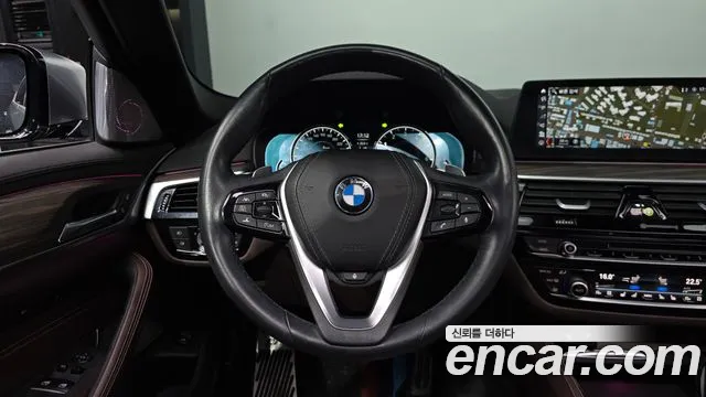 BMW 5 серии 2018 thumb 12