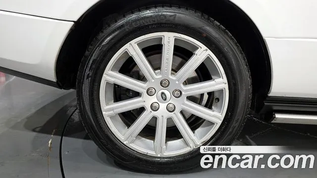 Land Rover Range Rover 2011 thumb 2