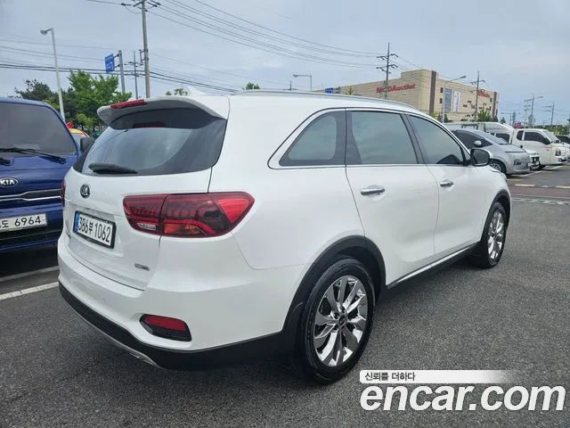 Kia Sorento 2018 thumb 2