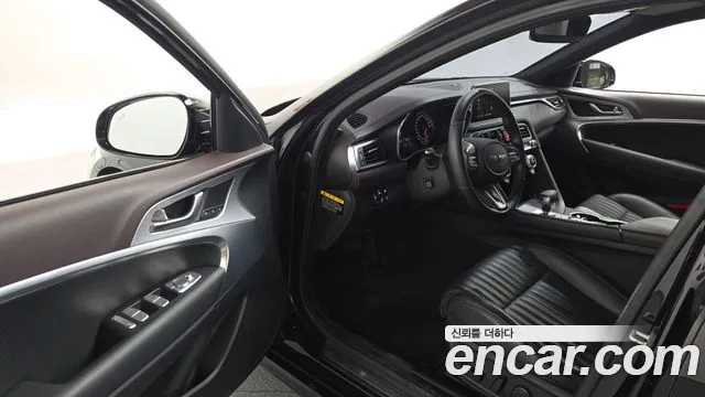 Genesis G70 2019 thumb 2