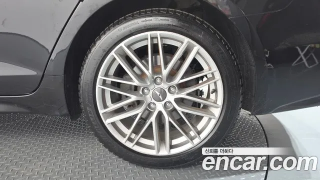 Genesis G70 2019 thumb 9