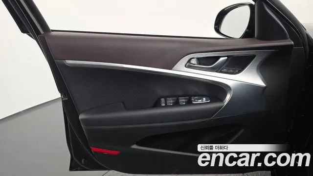 Genesis G70 2019 thumb 7