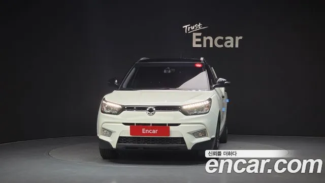 KGM Tivoli 2015 thumb 8