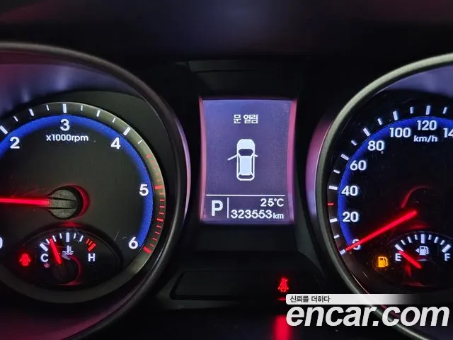 Hyundai Санта Фе 2013 thumb 4