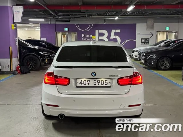 BMW 3 серии 2015 thumb 4