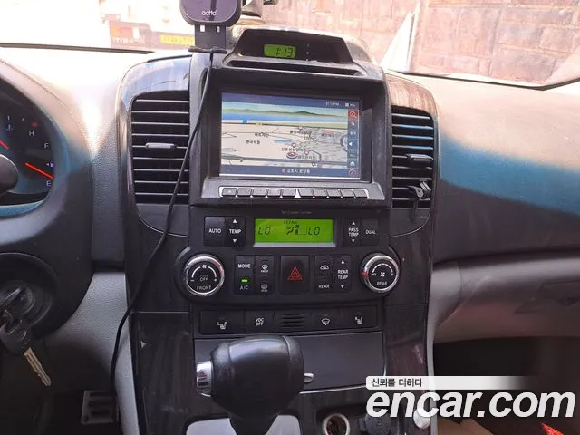 Kia Canival 2014 thumb 8