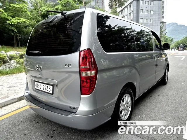 Hyundai Staria 2011 thumb 3