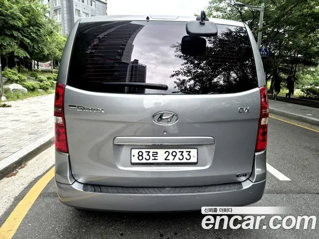 Hyundai Staria 2011 thumb 4