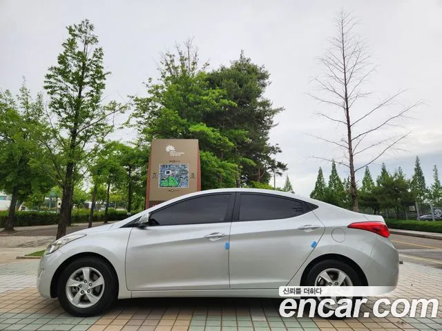 Hyundai Avante 2013 thumb 3