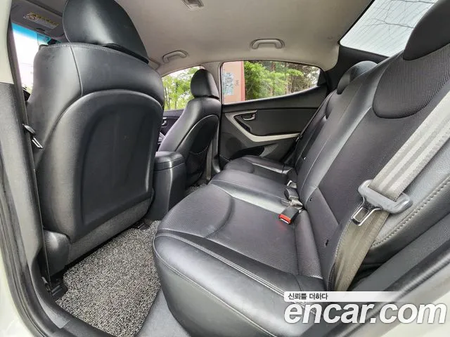 Hyundai Avante 2013 thumb 9