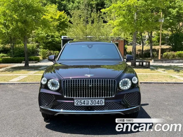 Bentley Bentayga 2024 thumb 10