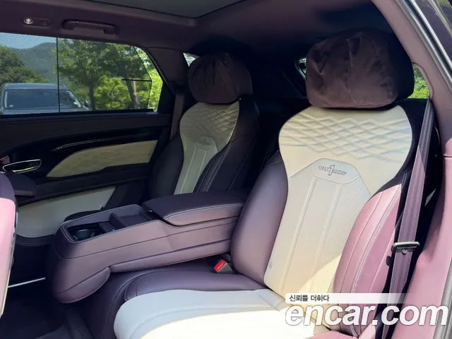 Bentley Bentayga 2024 thumb 3