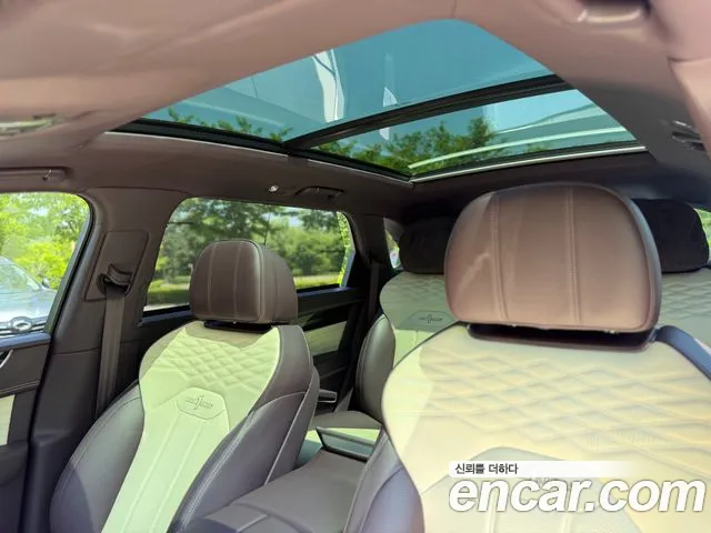 Bentley Bentayga 2024 thumb 9