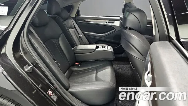 Genesis G80 2019 thumb 2