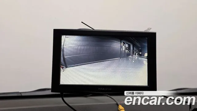 Hyundai Staria 2021 thumb 4