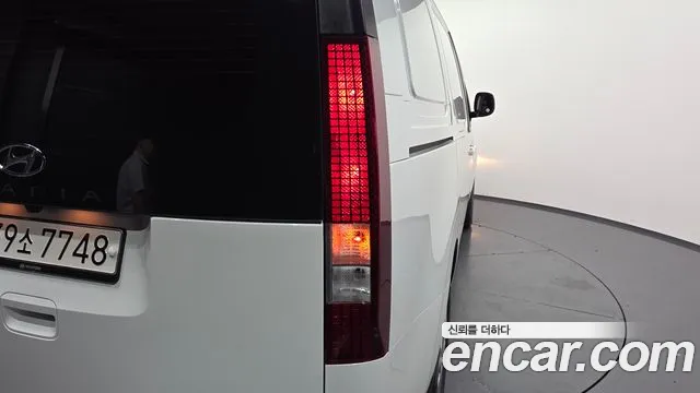 Hyundai Staria 2021 thumb 7