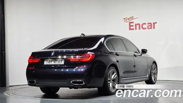 BMW 7 серии 2017 thumb 9