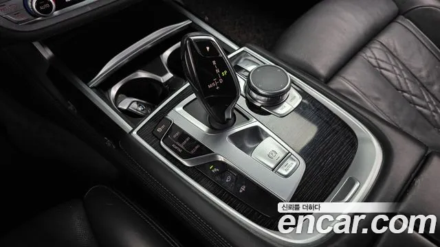 BMW 7 серии 2017 thumb 11