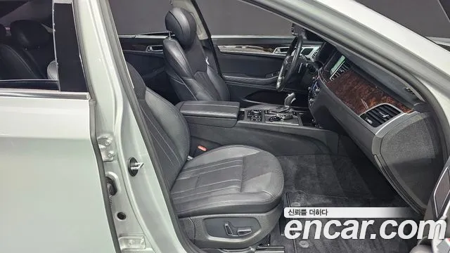 Hyundai Genesis 2015 thumb 6