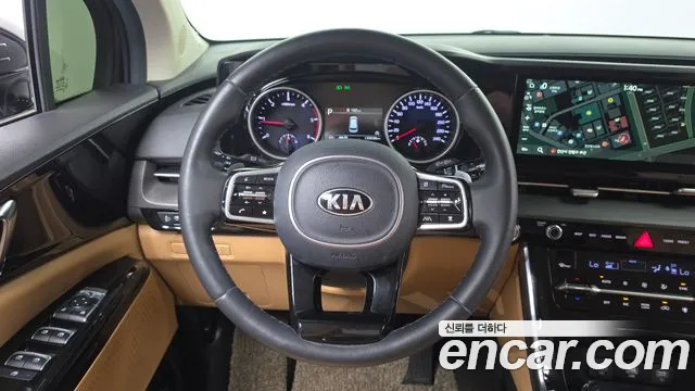 Kia Carnival 2021 thumb 2
