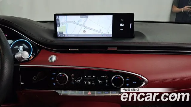 Genesis GV70 2021 thumb 2