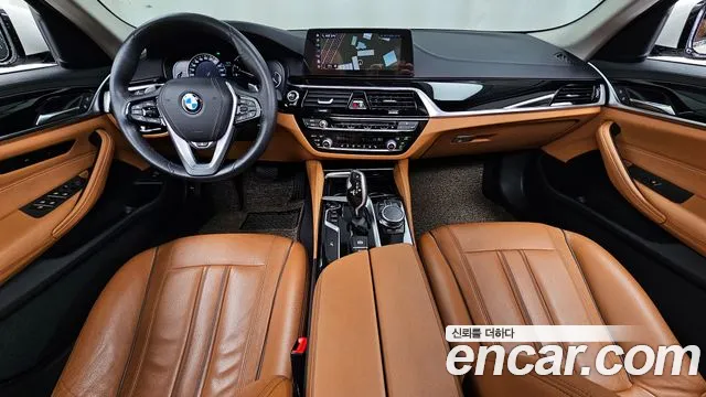BMW 5 серии 2017 thumb 5