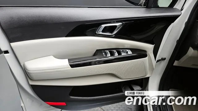 Kia Carnival 2020 thumb 11