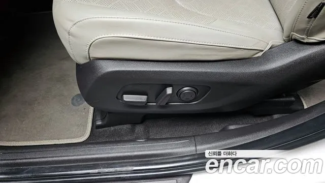 Kia Carnival 2020 thumb 2
