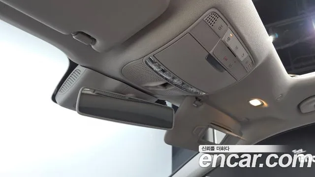 Mercedes-Benz E-Class 2019 thumb 11