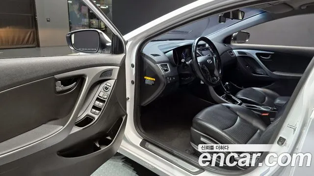 Hyundai Elantra 2014 thumb 4