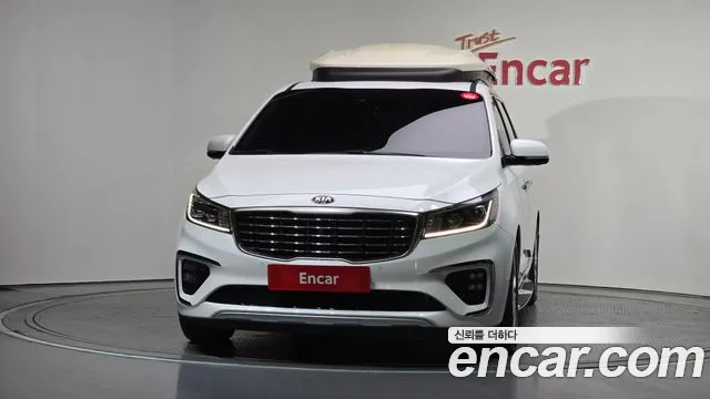 Kia Carnival 2019 thumb 3