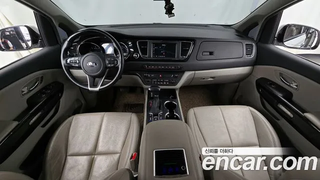 Kia Carnival 2019 thumb 7