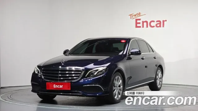 Mercedes-Benz E-Class 2017 thumb 12