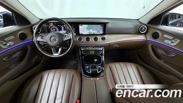 Mercedes-Benz E-Class 2017 thumb 8
