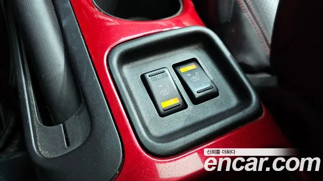 Nissan Juke 2015 thumb 10