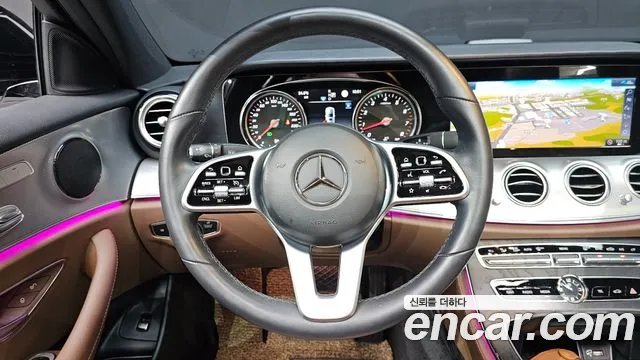 Mercedes-Benz E-Class 2020 thumb 12
