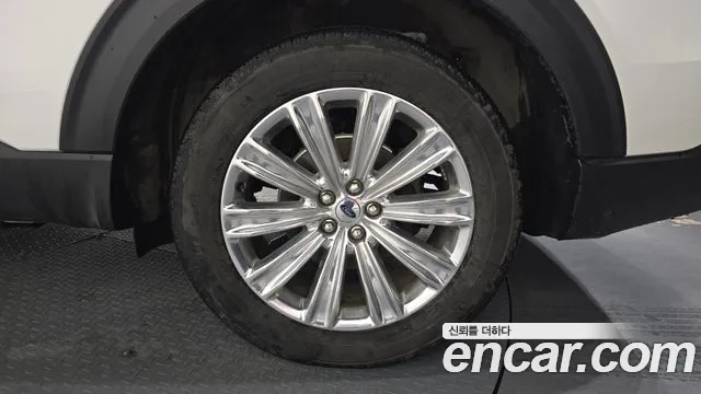 Ford Explorer 2021 thumb 4